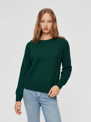 Zielony sweter z warkoczowym splotem House