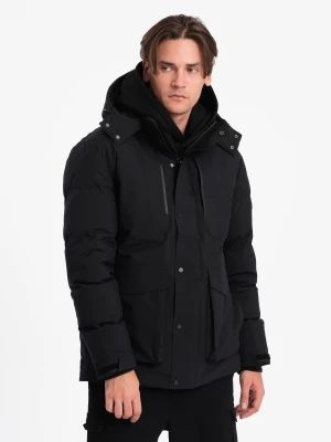 Zimowa kurtka męska z odpinanym kapturem i kieszeniami cargo - czarna V3 - Rozmiar: M Ombre Clothing