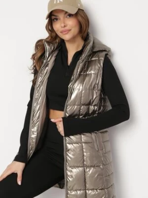 Złota Kamizelka z Wypukłym Pikowaniem Kapturem i Lakierowanym Efektem Damess j.style