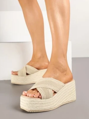 Beżowe Klapki na Plecionym Koturnie Ozdobione Ażurowymi Paskami Neoselle