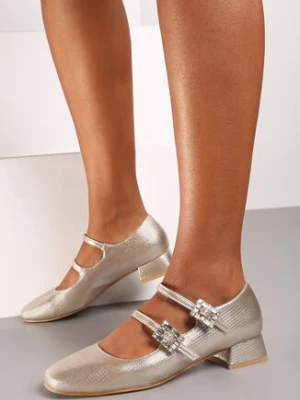 Złote Lakierowane Czółenka Ozdobione Klamrami Terishas