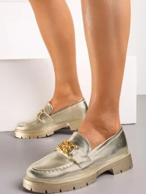 Złote Mokasyny z Elegancką Klamerką Salves