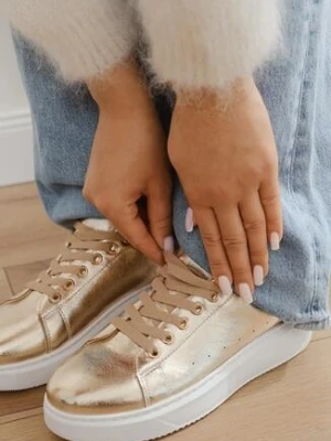 Złote Płaskie Sneakersy Vices z Metalicznym Wykończeniem Syliyana