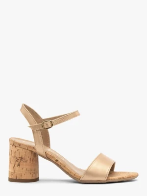 Złote sandały na obcasie obleczonym korkiem Ryłko