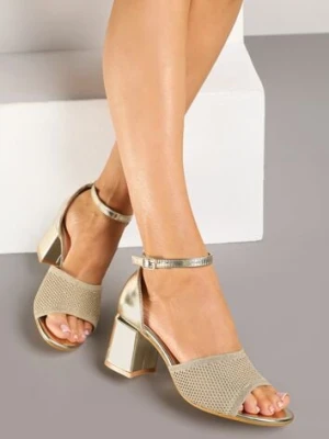 Złote Sandały na Słupkowym Obcasie z Dzianinowym Zdobieniem Nusaviella lovery