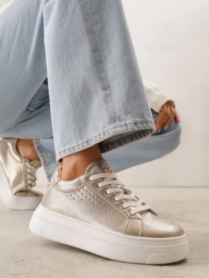 Złote Sneakersy VICES Ozdobione Gwiazdą i Błyszczącą Wstawką Oranatta