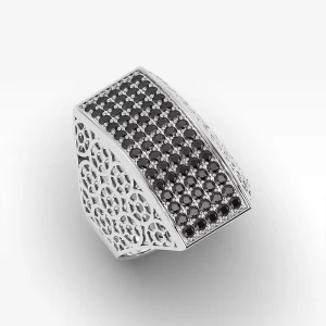 Złoty pierścionek z czarnymi cyrkoniami Filipowicz