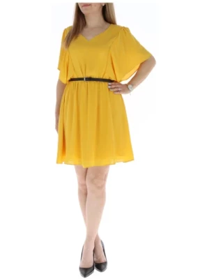 Żółta sukienka z dekoltem w serek Kocca