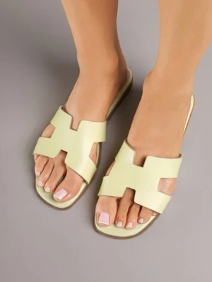 Żółto-Zielone Klapki Vices Ozdobione Wycięciami Arnellta