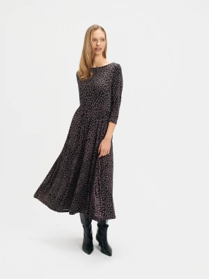 Zwiewna sukienka z plisowanym dołem Top Secret